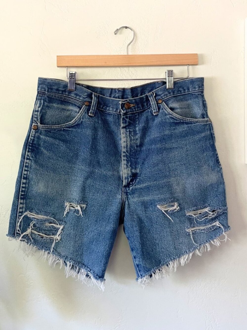 WRANGLER Cutoff Vintage Distressed Blue Jean Shorts 100% Cotton  | M
